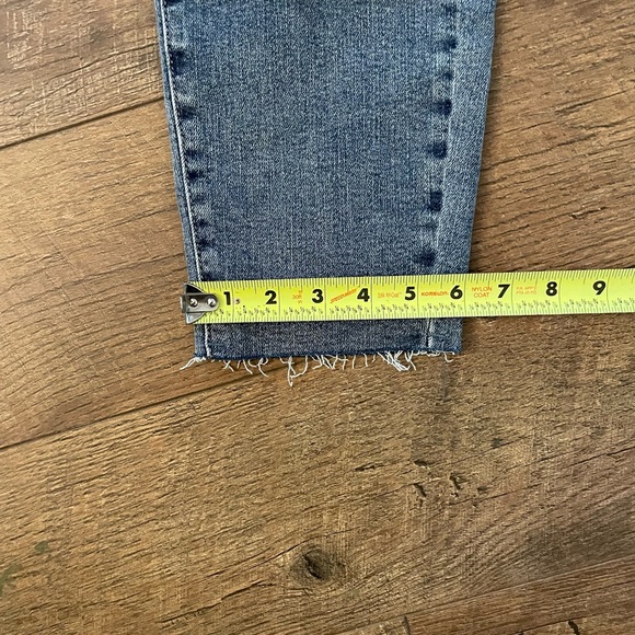 NWT! Judy Blue High Waist Relaxed Fit Skinny Jean. Size 15/32. - Picture 11 of 14